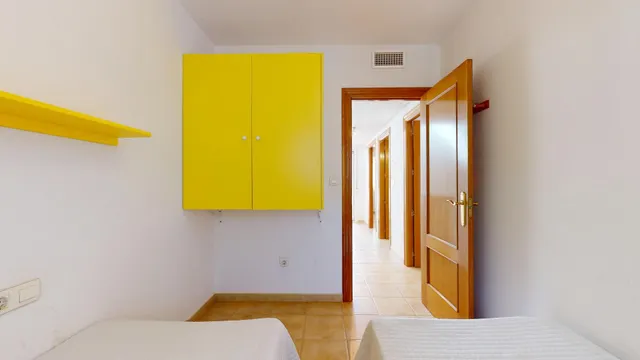 CHALET CON AMPLIA PARCELA JUNTO A LA PLAYA DE LAS HIGUERICAS – TORRE DE LA HORADADA — 24
