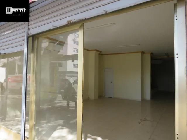 Alquiler de local comercial av. catedratico soler!!!! — 17