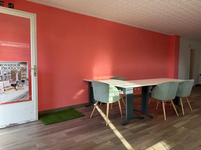 Local Comercial en Venta en Empuriabrava: Espacioso, Luminoso y Listo para Entrar — 25