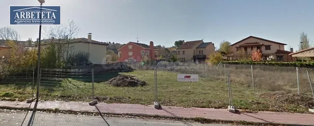 INMOBILIARIA ARBETETA PONE EN VENTA TERRENO EN SIGÜENZA - foto 3