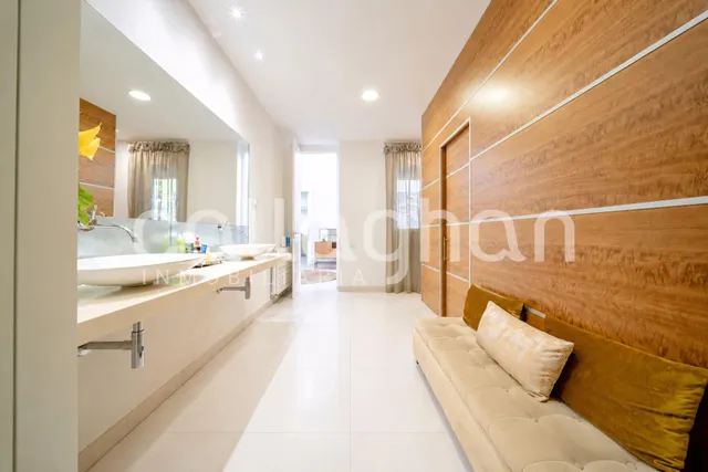 Exclusiva vivienda en Cruz de Gracia: elegancia, amplitud y privacidad — 16