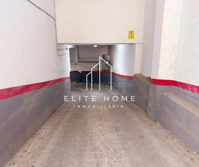 PLAZA DE GARAJE EN CUIDADA URBANIZACIÓN EN ZONA SUR - foto 3