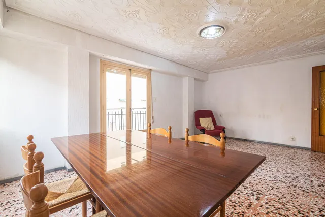 Piso de 4 habitaciones con ascensor en Altabix - Elche — 17