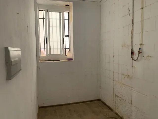 2 LOCALES,  EN EL CARMEN (PLAZA SANTA CRUZ) PARA CONSTRUIR  2 MAGNIFICOS PISOS TURISTICOS, — 14