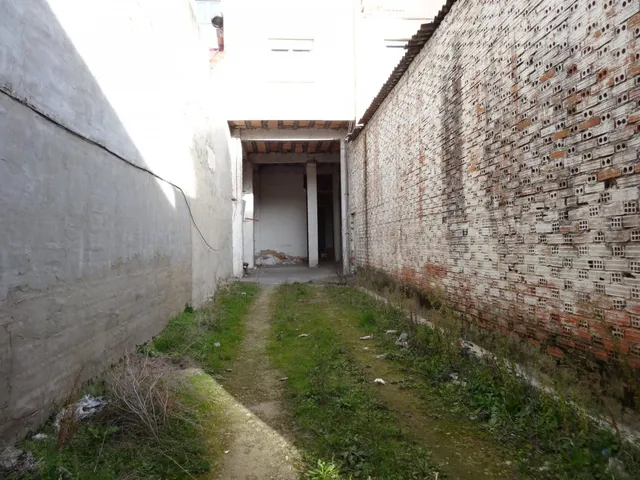 Local comercial o de Industria en sótano — 7