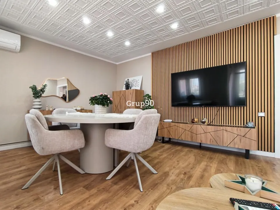 PISO DE 111 M2 TOTALMENTE REFORMADO CON 2 BALCONES JUNTO AL PASSEIG DE RONDA