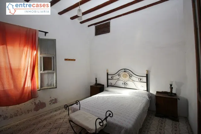 CASA DE PUEBLO EN FAURA ESPACIOSA MUCHAS POSIBILIDADES PRECIO REBAJADO — 8