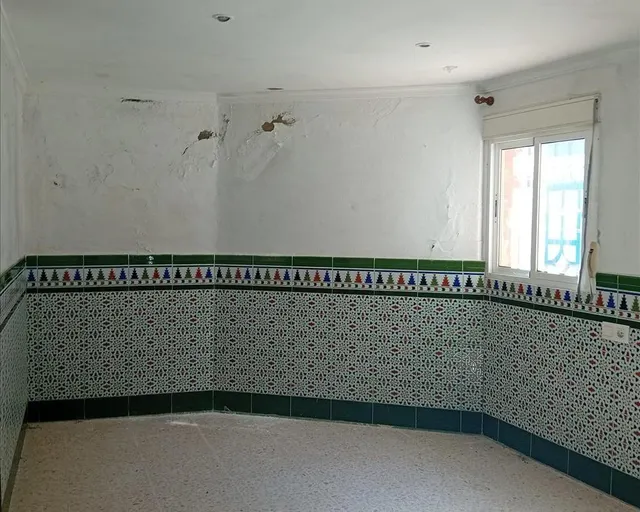 Casa independiente de 4 dormitorios con amplio patio en San García – Algeciras | Sin comisión — 8