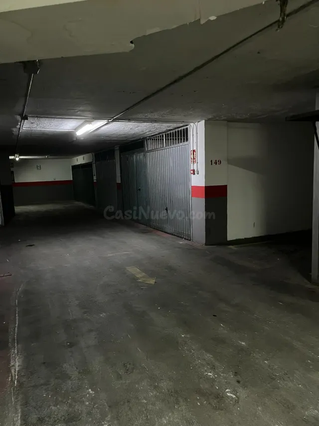 Amplia plaza de garaje cerca de calle Alhamar — 4