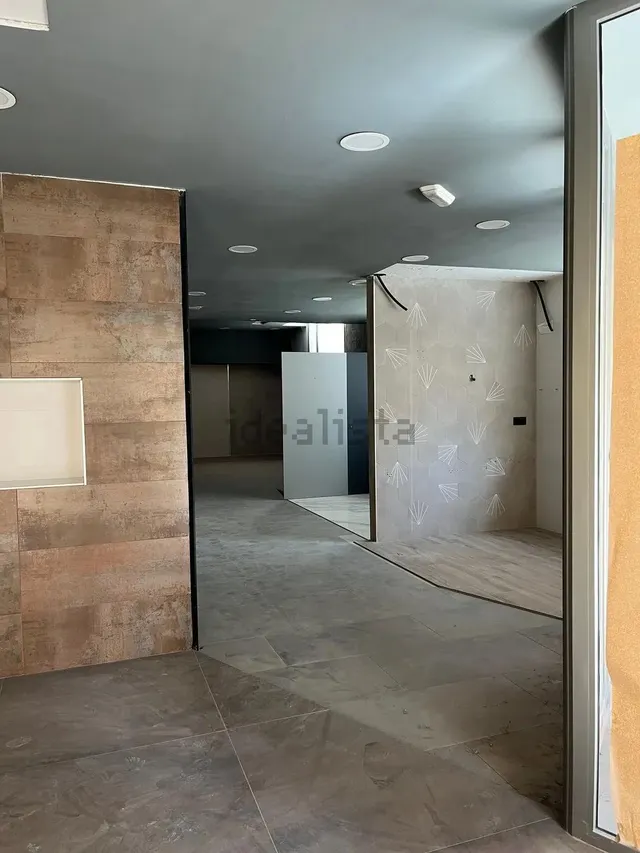 Alquiler de local en Calle Na Saurina d'Entença, 69 — 16