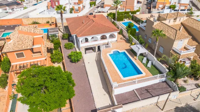Villa 5 habitaciones 223m² en venta - Centro - foto 4