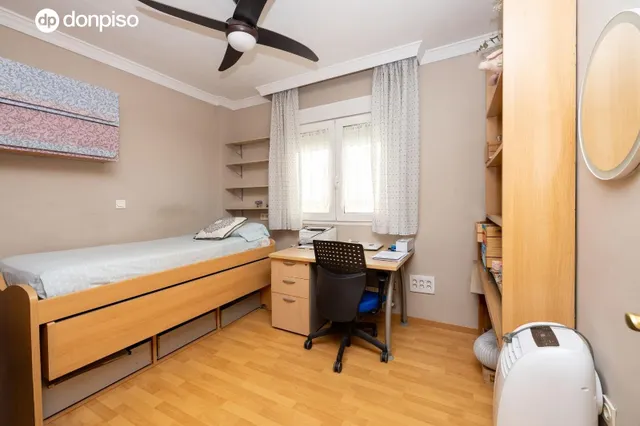 ESPECTACULAR VIVIENDA ADOSADA DE 4 DORMITORIOS CON SÓTANO, TERRAZAS Y PATIO EN GRANADA — 13