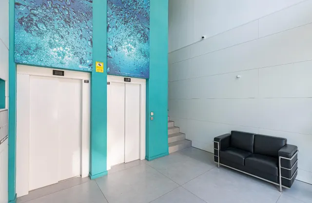 Piso de 5 dormitorios con dos plazas de garaje y trastero doble en Juan de Borbón, Murcia — 31