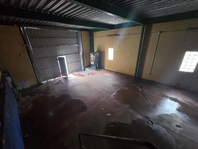 Nave industrial en la pola de gordon — 11
