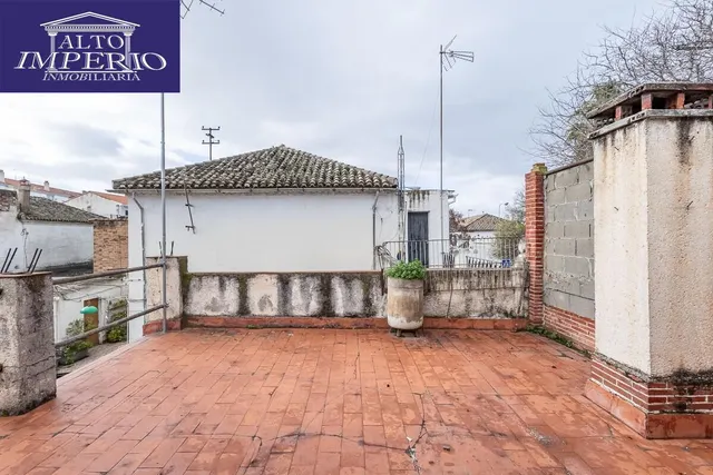 Casa con Parcela a Reformar en Granada — 25
