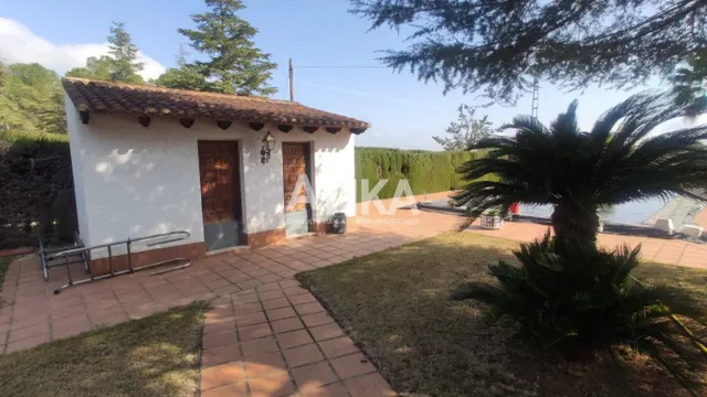 Chalet con piscina ubicado cerca del casco urbano en Ontinyent — 23