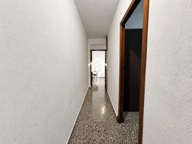 Ático en exclusiva totalmente reformado de 56 m2 con terraza en zona benalúa de Alicante: edificio con ascensor — 28