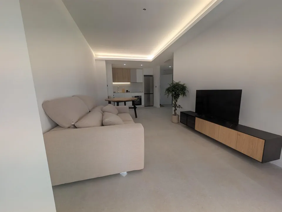 Espectacular piso a estrenar con 2 habitaciones, 2 baños y balcón.