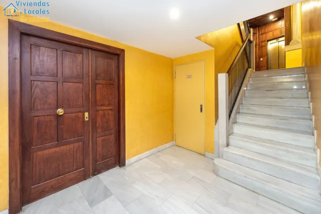LOCAL EN VENTA JUNTO PLAZA ISABEL LA CATÓLICA — 9