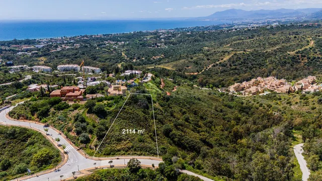 Terreno urbanizable en Marbella para construir villa exclusi