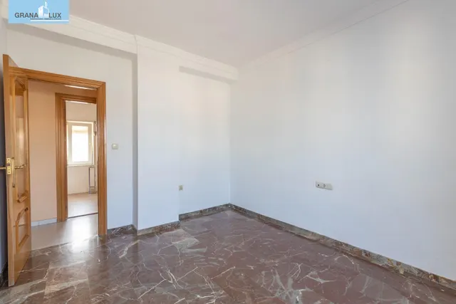 Casa en esquina en venta en Las Gabias — 35