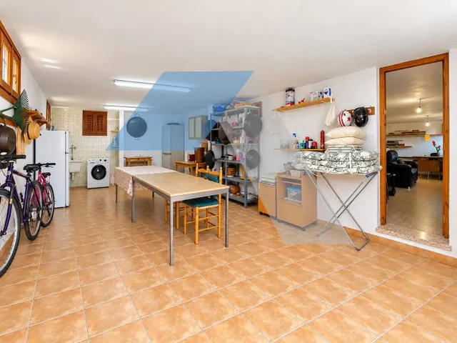 Chalet en parcela urbana con piscina privada en san vicente del raspeig — 38