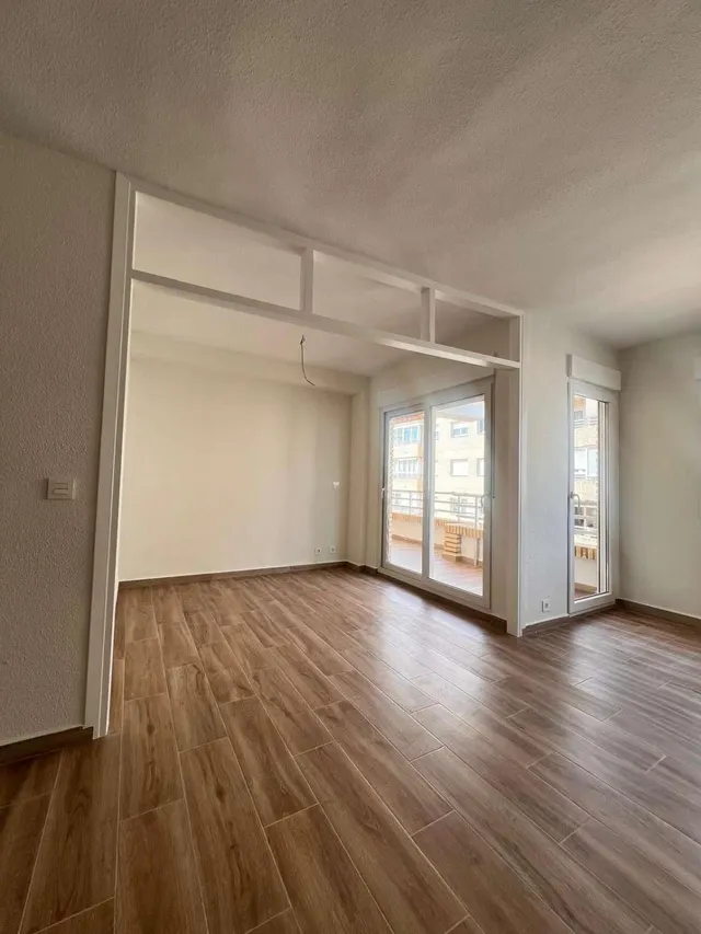 Fantastico apartamento totalmente reformado frente al puerto — 8