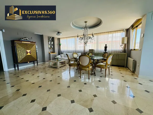 Piso de lujo en primera línea de playa Levante con 3 habitaciones y 2 baños. Exclusivas360 Benidorm — 11