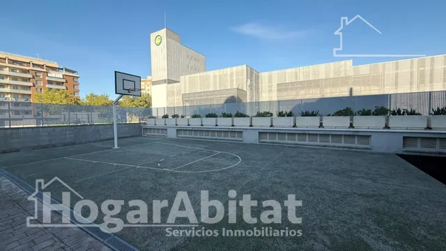 SEMINUEVO CON GARAJE, TRASTERO Y DOS TERRAZAS — 48