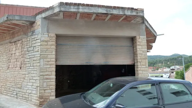 Solar per edificar habitatge amb magatzem — 4