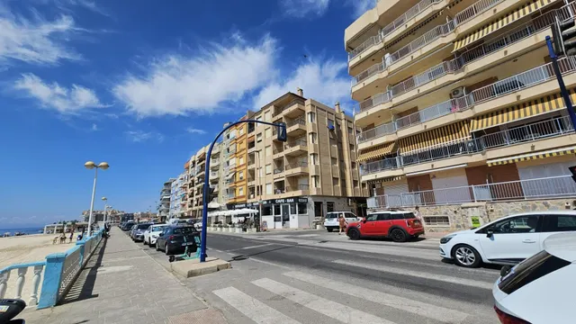 Amplio piso al lado de la playa — 2