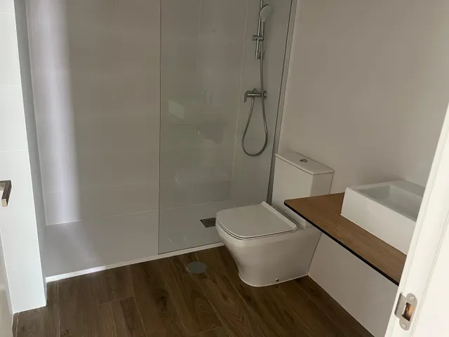 Se vende bonito apartamento 2 dormitorios y 2 baños y vistas al mar con garaje y trastero 608249911 — 27