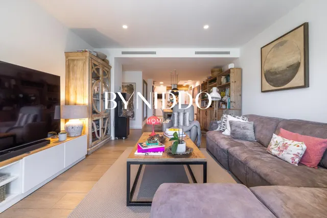 Exclusiva vivienda con dos espacios independientes, jardín privado y piscina en Can Mates — 16