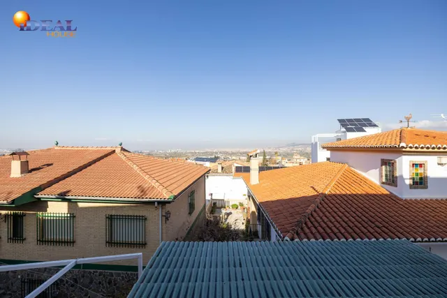 MARAVILLOSA CASA  A POCOS MINUTOS DEL CENTRO DE LA ZUBIA — 27