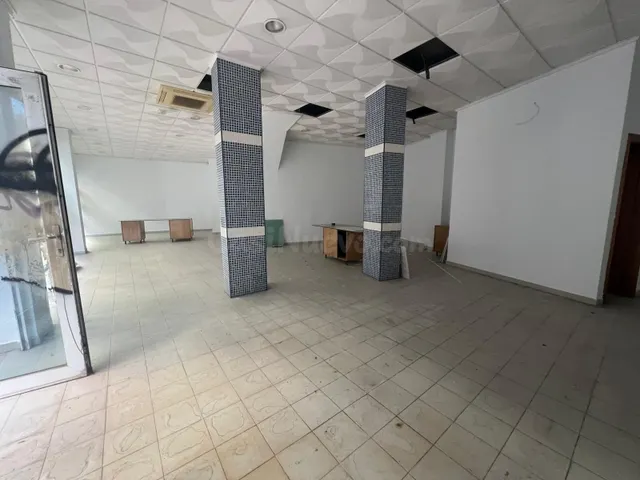 Local comercial 100m² en venta - Centro — 4
