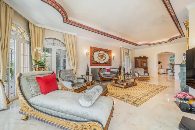 Chalet 14 habitaciones 2100m² en venta - Marbella — 34