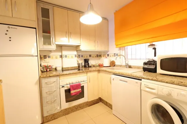 Apartamento en Lomas de Cabo Roig. Temporada baja. - foto 5