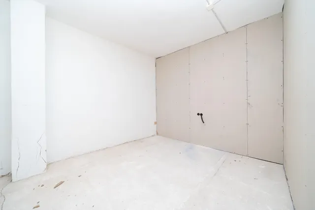 LOCAL DE 284 m2 EN ZONA CASTILLO DE BELLVER — 10