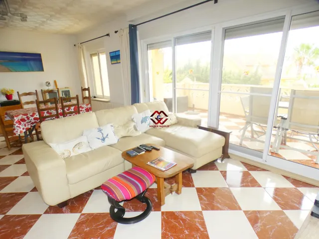 PRECIOSO CHALET REFORMADO JUNTO AL MAR EN LA AZOHÍA - foto 4