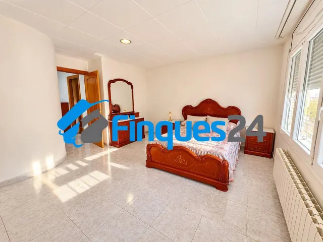 CHALET PAREADO EN VENTA EN SALLENT | 329.000 € — 12