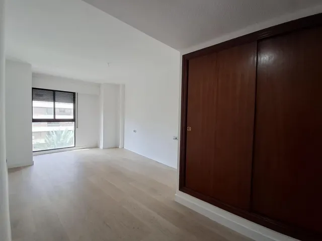 SE ALQUILA PRECIOSA Y REFORMADA VIVIENDA DE 4 DORMITORIOS - PASEO DE SOTO ALICANTE — 21
