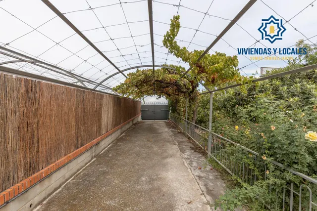 Complejo industrial con vivienda en Alhendín con 2500 metros cuadrados — 46