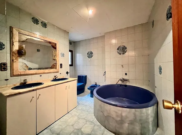 EDIFICIO EN VENTA EN MANRESA — 19