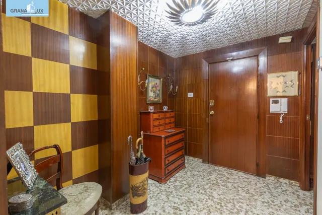 Amplia vivienda en pleno centro de Granada — 31