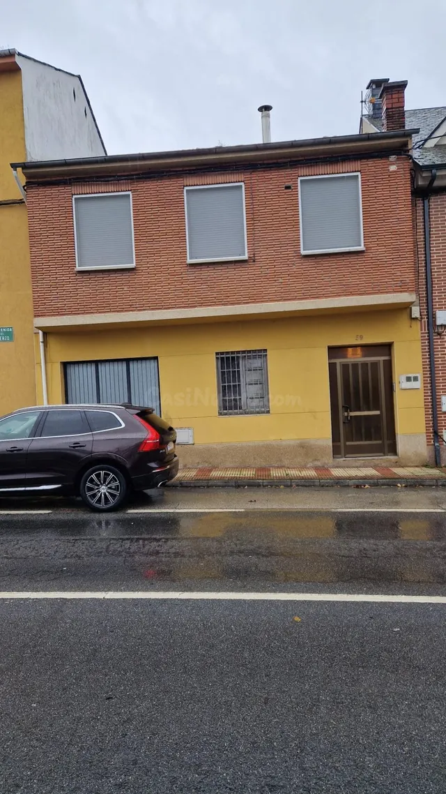 SE VENDE CASA CON TERRENO EN SANTALLA DEL BIERZO - foto 2