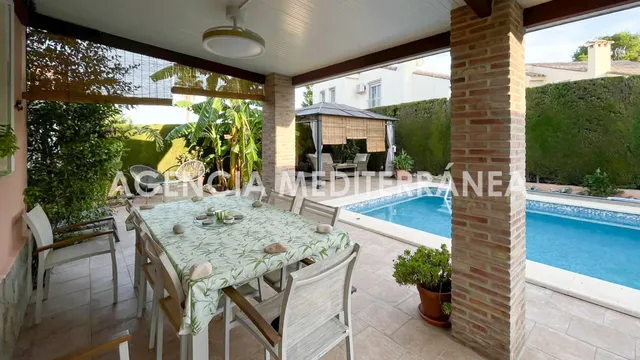 Espectacular chalet independiente con piscina privada en la cañada — 32