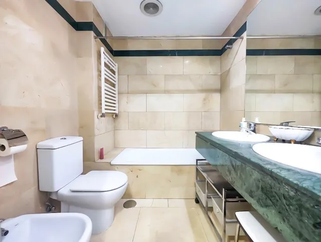 Piso en venta en el Paseo San Gregorio. - foto 4