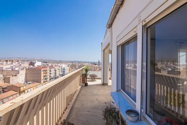ATICO EXCLUSIVO CON UNAS VISTAS INCREIBLES PARA REFORMAR — 11