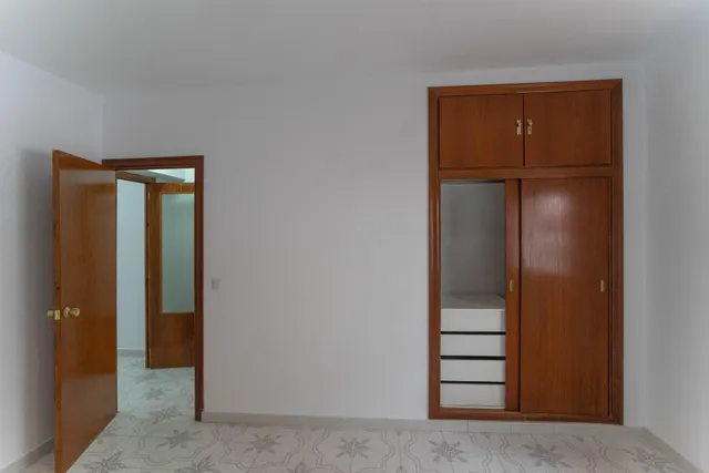 Exclusivo Chalet en Alhaurín el Grande con Piscina y Amplias Vistas — 21