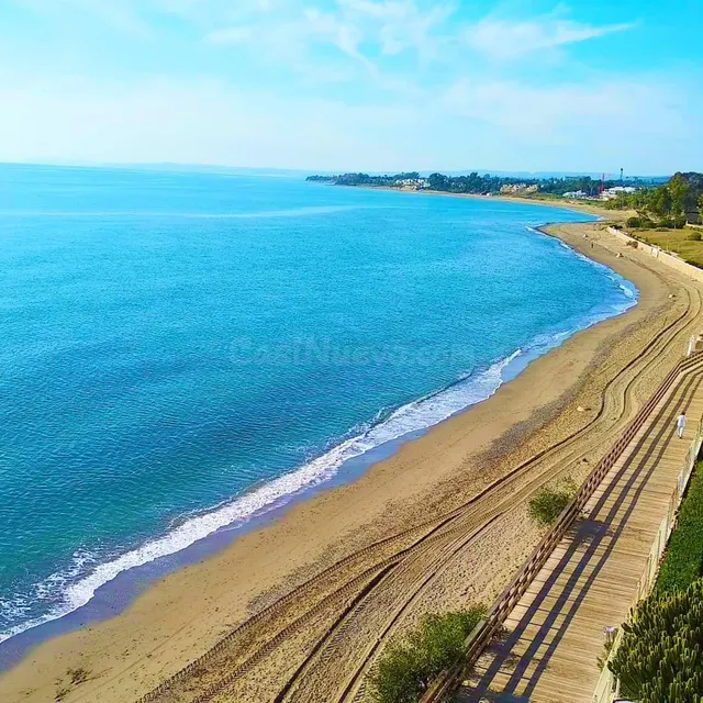 Estudio Exclusivo en Primera Línea de Playa con Licencia Tur - foto 2